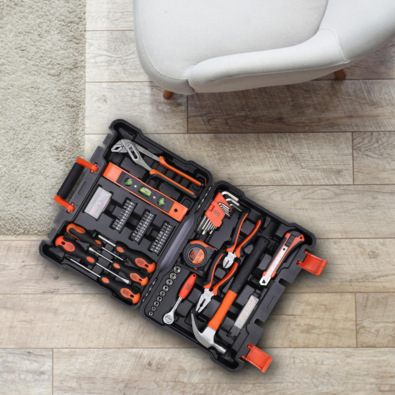 Black+Decker BMT154C Hand Tool Kit for Home & DIY Use (154-Piece)