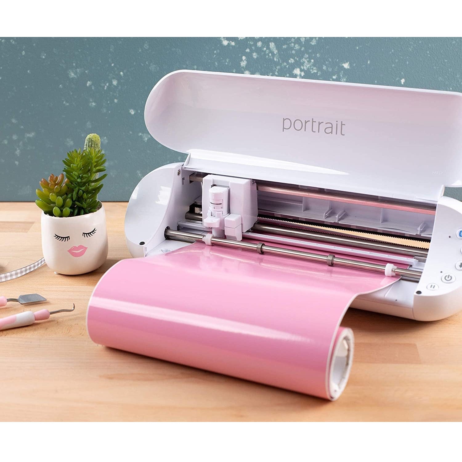 Silhouette Portrait 3 Cutting Plotter