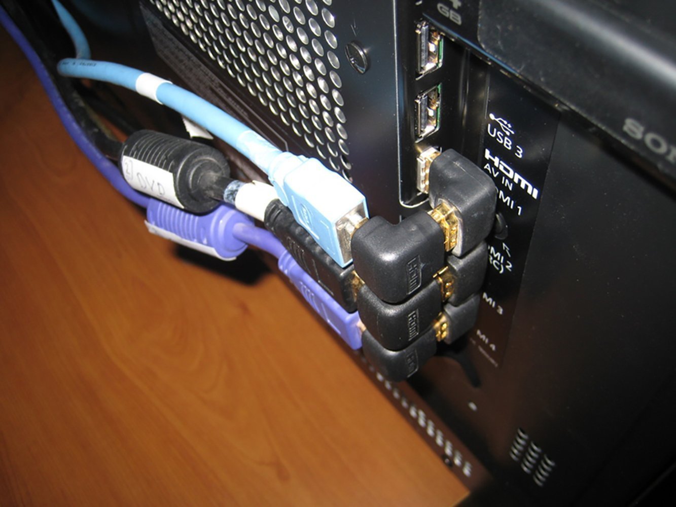 HDMI Female To HDMI Male 90 Degree Right Angle Adapter (L Shape - Coupler)