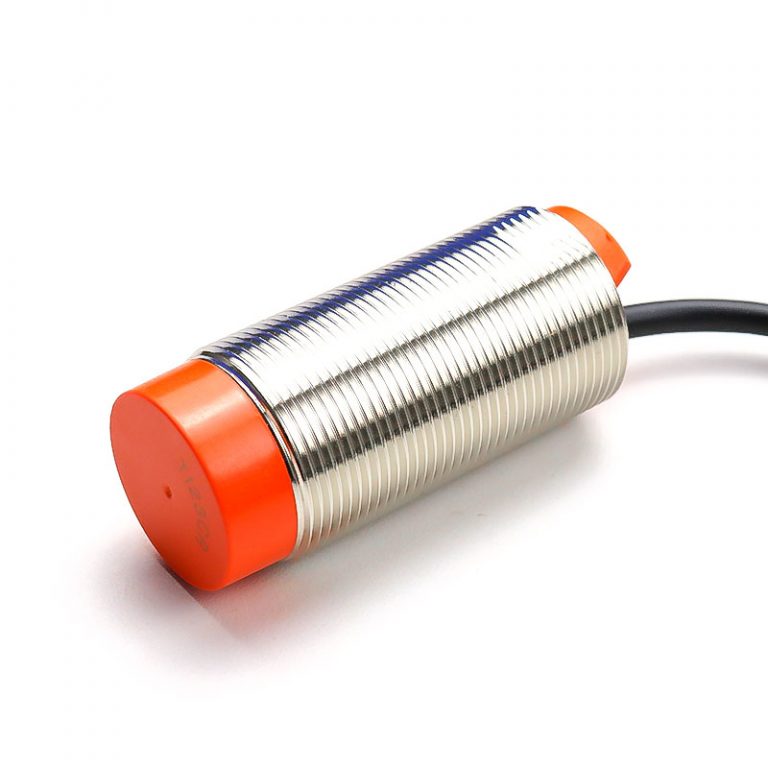 Autonics CR30-15DP DC10~30 15mm M30 Capacitive Proximity Sensor PNP-NO (Unshielded)
