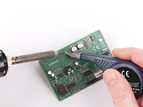 Desoldering Wick With Wheel Dispenser Copper Roll 1.5mtr