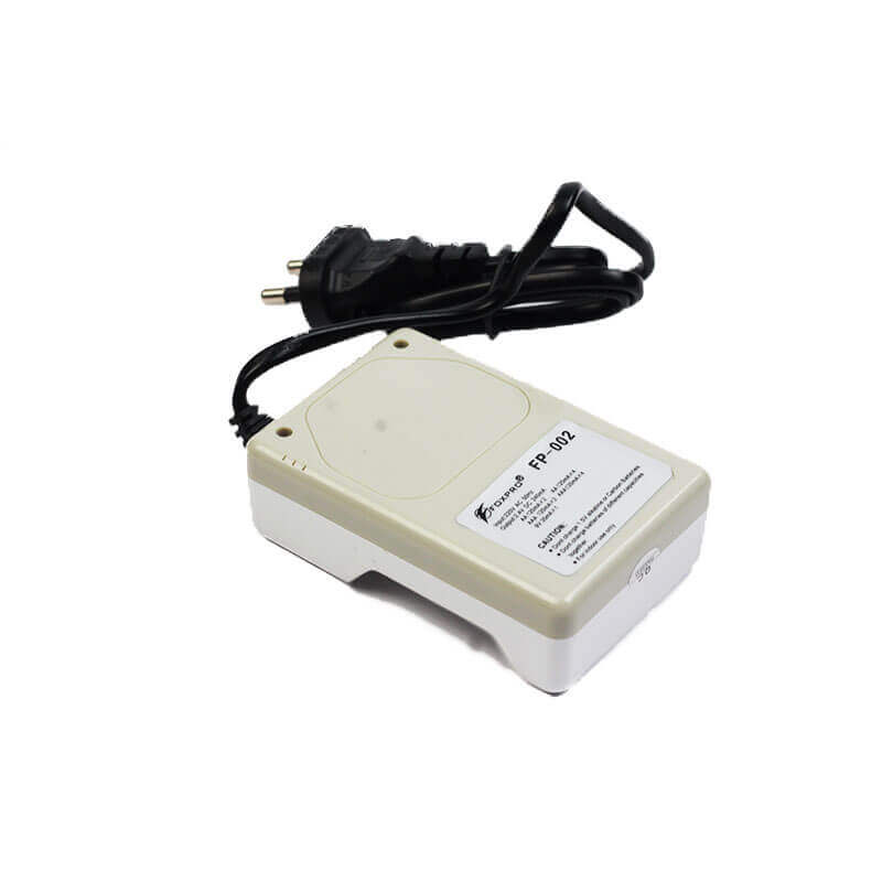 4 x AA/AAA & 9V Battery Charger | Makerware