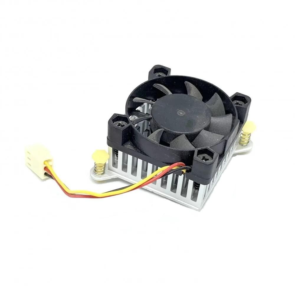 Heatsink with Fan for Thermoelectric Peltier Cooling System