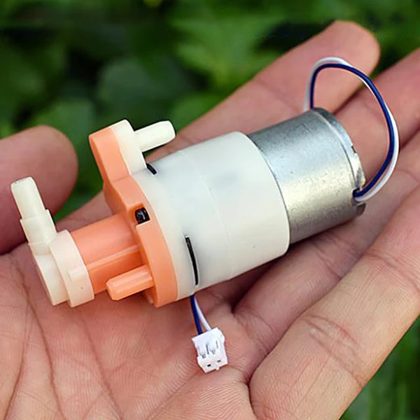 Foaming soap dispenser outlet pump